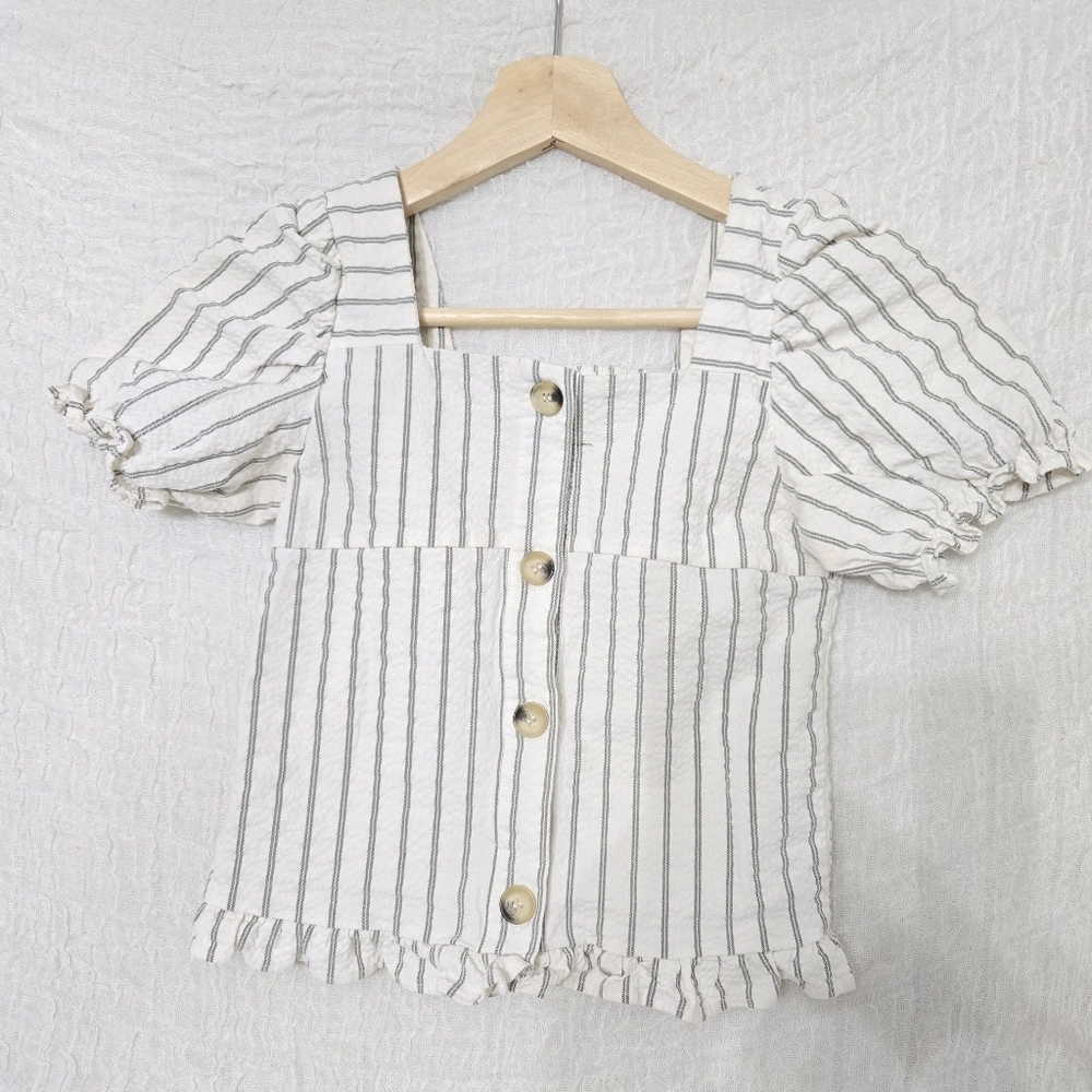 Zara Cream and Gray Striped Puff Sleeve Button Front Top